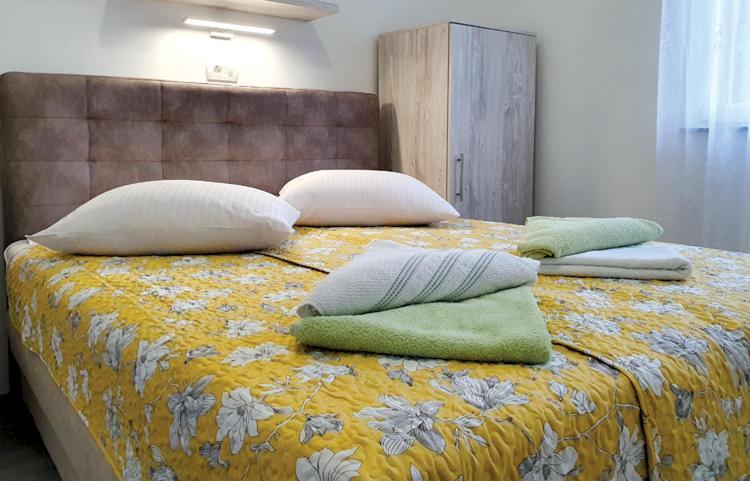 Apartmani Kurjakovic - Punat Buitenkant foto